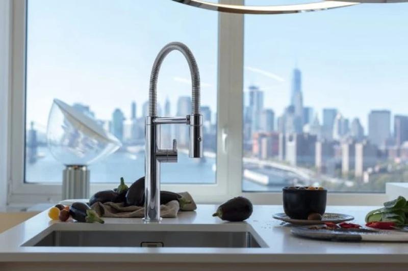 Franke Pescara Semi Pro L Køkkenarmatur med fleksibel tud krom 115.0393.975