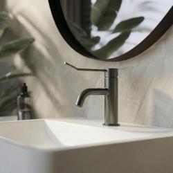 Waterevolution Flow håndvaskarmatur inkl. klikprop PVD gun metal T111GME