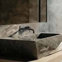 Waterevolution Flow indbygget håndvaskarmatur med afdækningsplade PVD Gun Metal med tud 15cm T1161GME-15