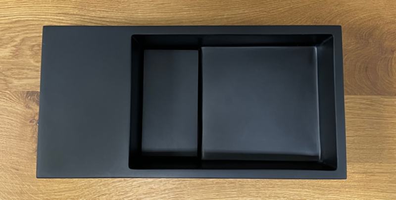 Solid-S Fontæne i solid surface, B36 x D18 x H10 cm, mat sort med låg 1208953168