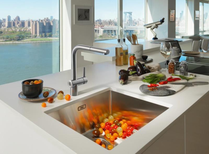 Franke børstet rustfrit stål sensor Køkkenarmatur Atlas Neo med udtrækkelig tud inox 115.0625.523