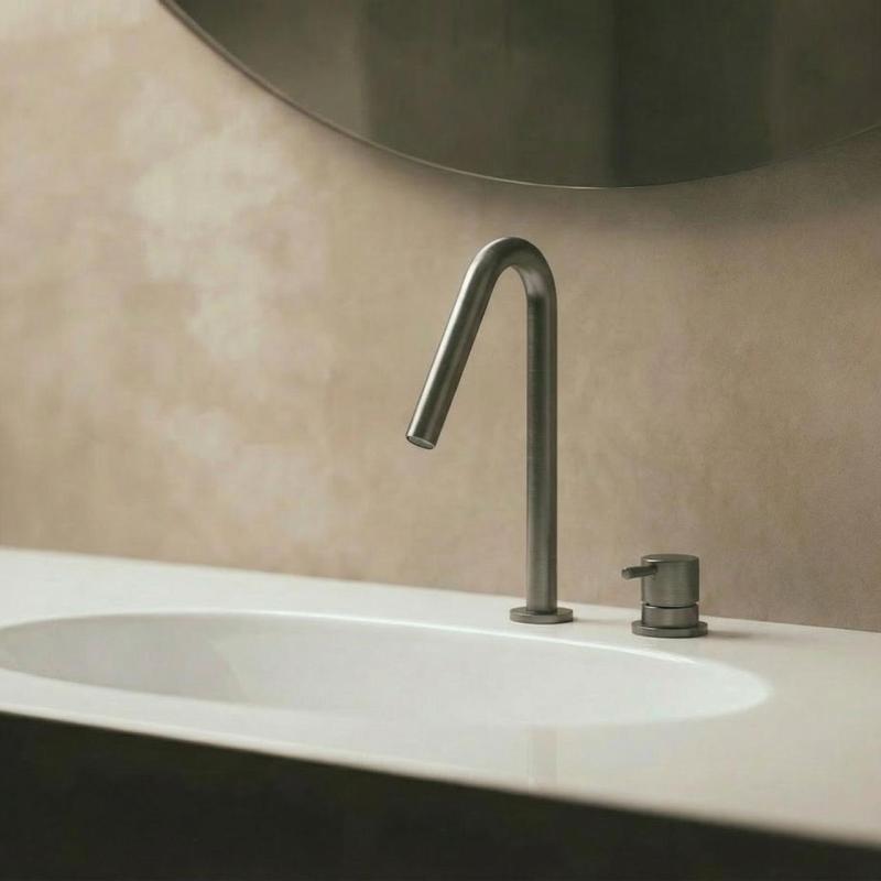 Waterevolution Flow 2-huls håndvaskarmatur PVD Gun Metal med lille V 120 mm udløb T1121VGME