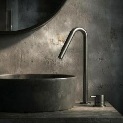 Waterevolution Flow 2-huls håndvaskarmatur PVD Gun Metal med høj V 120 mm udløb T1122VGME