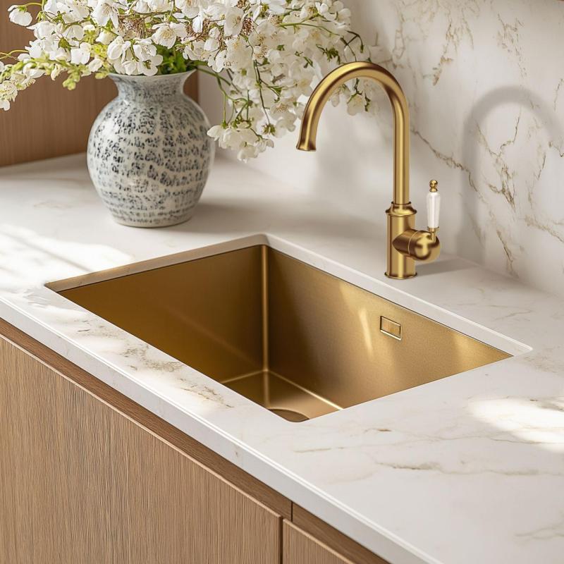 Quadri Worksop Klassisk Nostalgisk Guld PVD Køkkenarmatur med Keramisk Håndtag 1208956102