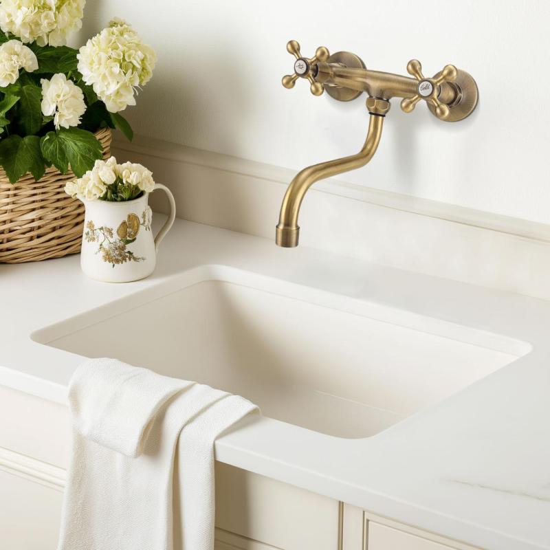 AquaTrimo Vivaldi klassisk køkkenvægarmatur bronze 21VV7068BN