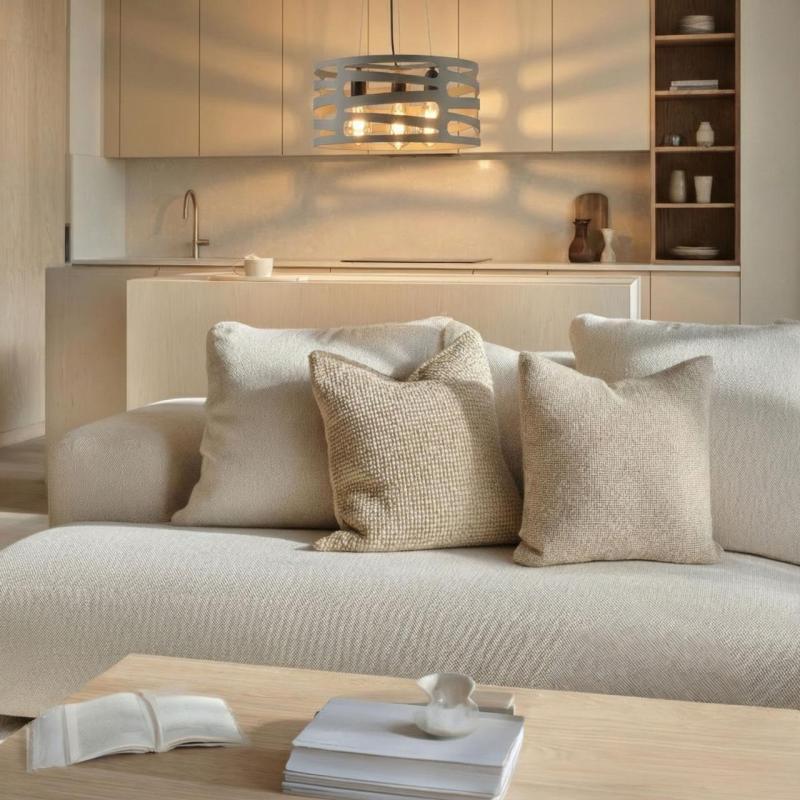 Decor Marisa grå pendellampe med tilspidsede horisontale mellemrum, maks. 3 lyskilder, diameter 40 cm, 2607