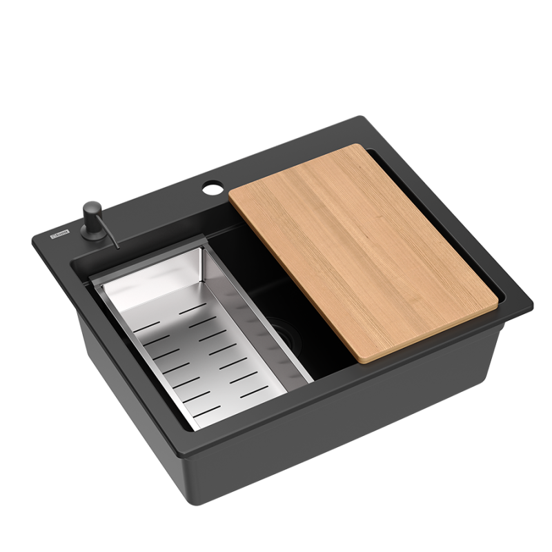 Quadri Durham sort granit overflade køkkenvask 595x500 med sæbedispenser, skærebræt, indsatsvask og rullemåtte 1208957904