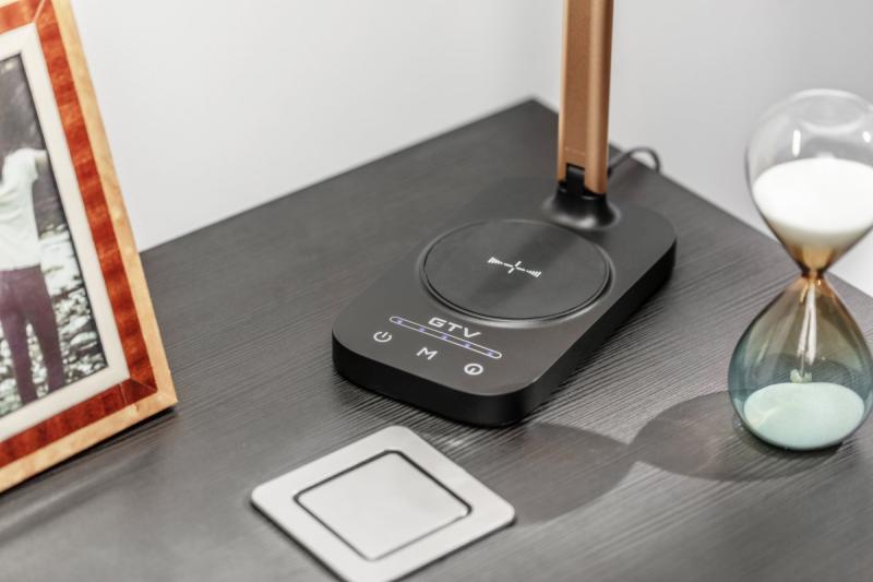 Bureau decor lamp Bressi 8W 450lm AC220-240V 3-CCT Trådløs Opladning USB PF>0,5 RA>80 Sort / Guld 1208962479