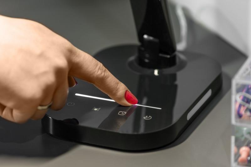 Decor Bordlampe Gale 8 W 550lm AC220-240V 5-CCT 10-trins dæmpning PF>0 5 RA>80 sort 1208962487