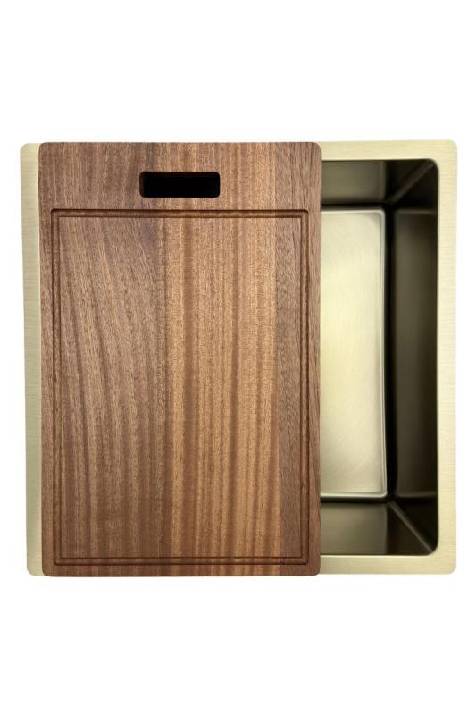 Pure.Sink Prestige køkkenvask 40x40 cm PVD Guld 10mm radius undermontering, planmontering og overmontering PPG4040-60