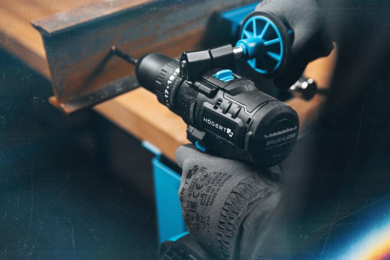 Högert kraftfuld akku slagboremaskine, børsteløs, 18V