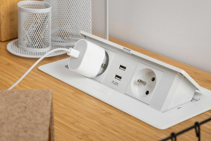 Blød udtrækkelig stikkontaktmodul.