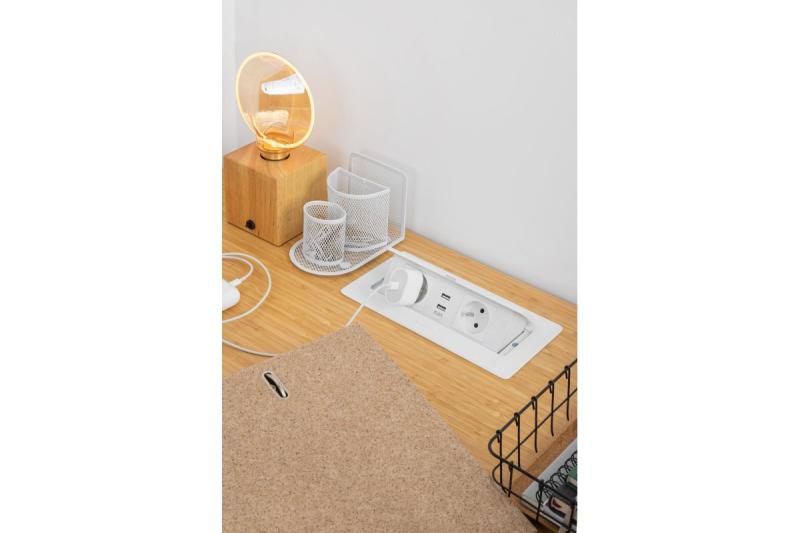 Blød udtrækkelig stikkontaktmodul.