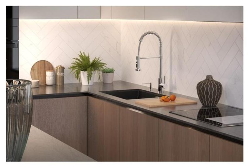 Quadri Redwick køkkenblandingshane Krom med halv-flexibel tud og bruser med 2 stråletyper plus vandstop-funktion 1208971412