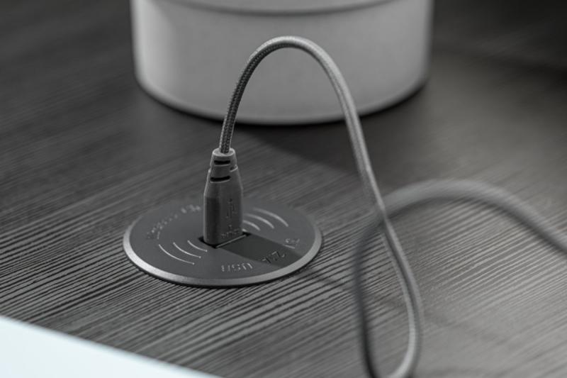 Trådløs opladningsenhed med hurtig opladning, indbygget, sort