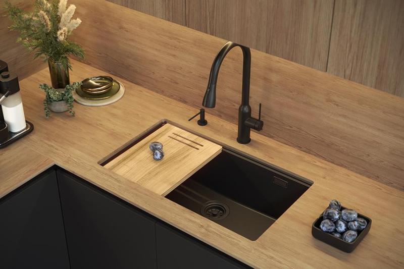 Quadri Newport II stor og dyb vask i granit til overflade- og undermontering i beige vask 76x45cm med guldprop 1208971759