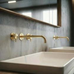 Waterevolution Flow 3-huls indbygget håndvaskarmatur PVD hvidguld med udløb 21 cm T1163FWGE-21